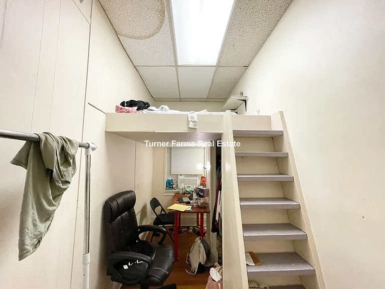 17 Aberdeen St #2A — Photo 10