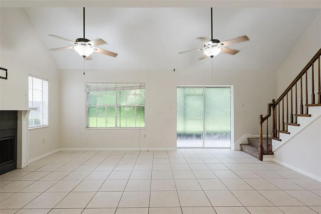 3 bed, 2.0 bath, 1534 sqft, $2,700 — Photo 2