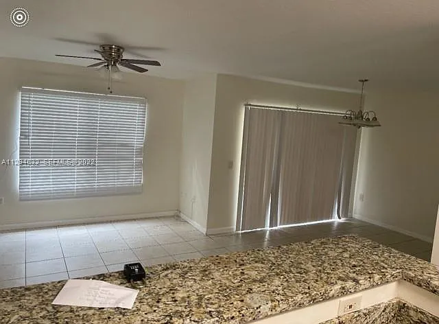 1 bed, 1.0 bath, $1,600 — Photo 4