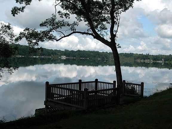 5th image of 12214 Crystal Lake Dr S