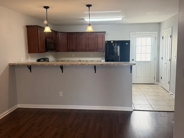 2825 Virginia Woods Cv — Photo 3