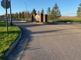 1 Squirrel Way, New Richmond, WI 54017