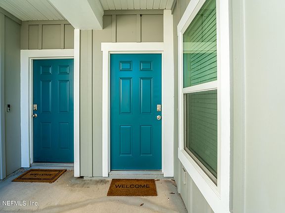 3rd image of 940 CAPITOL Parkway