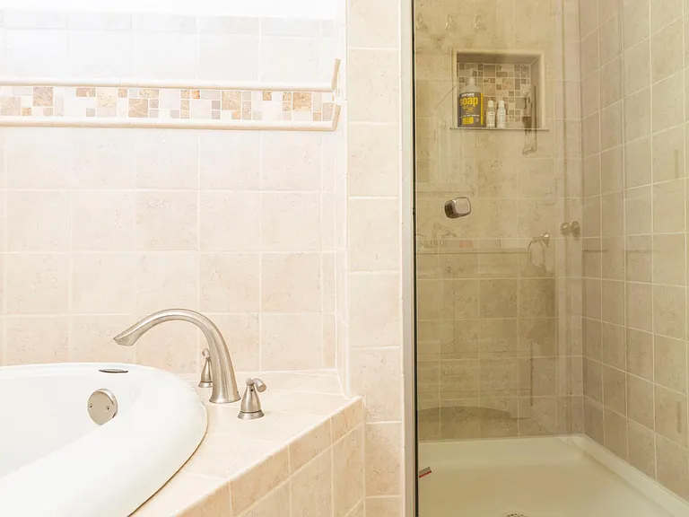 609 Karenken Pines Dr — Photo 42