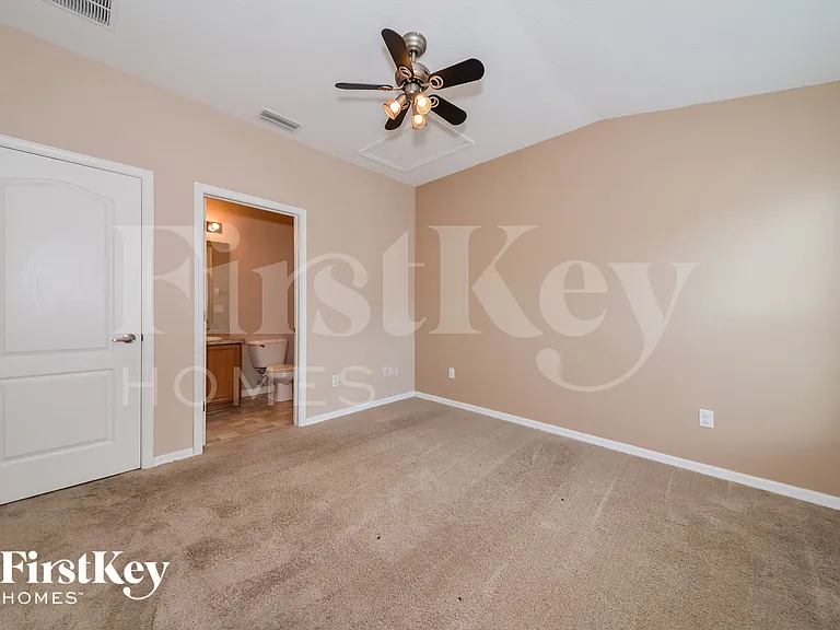 15825 Fishhawk Falls Dr — Photo 12