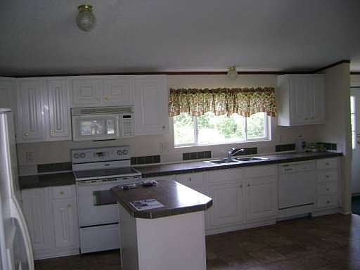 4th image of 40 Mountain Pointe Dr