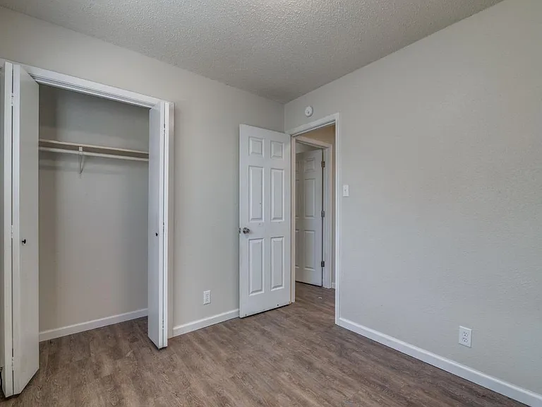 412 Craddock Ave — Photo 15