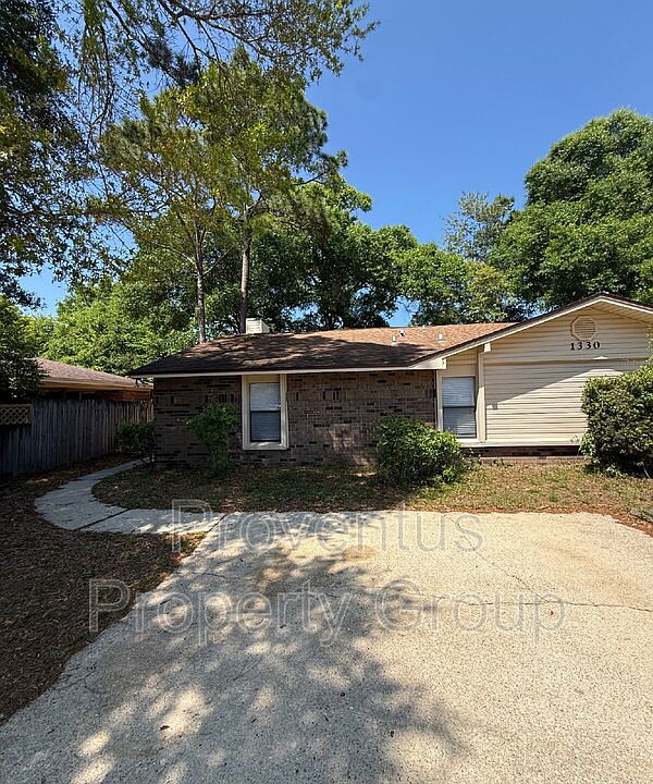 1st image of 1330 Pinnacle Dr #A