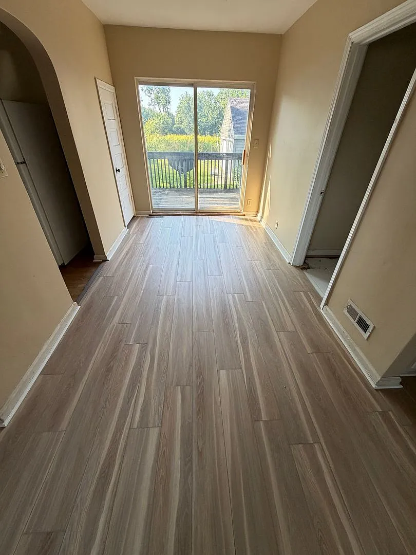 2 Bedroom 1 Bath Condo — Photo 3