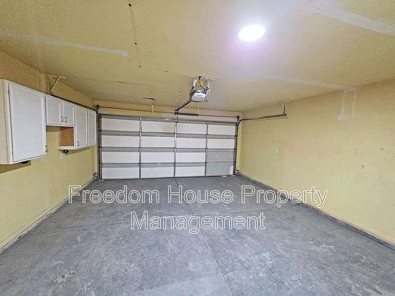 670 Bourbon St #2 — Photo 16