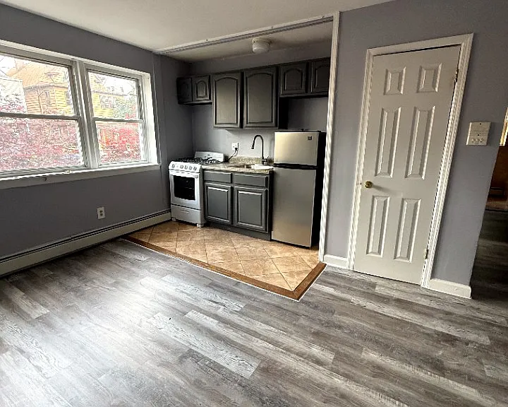 321 Sanford Ave #A1 — Photo 3