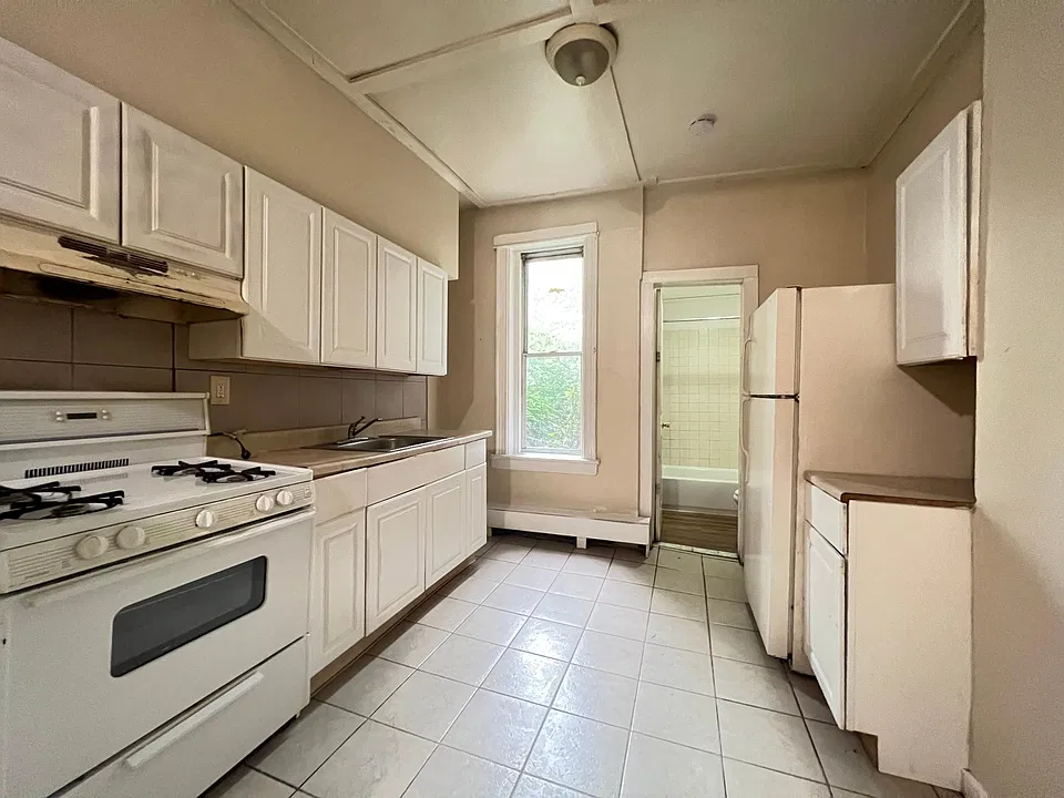 38 Bartholdi Ave #1L