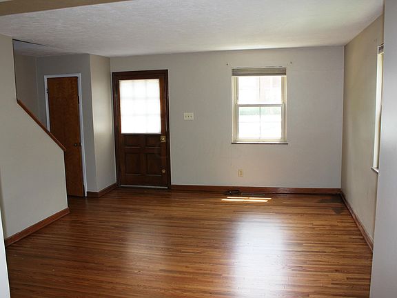 4th image of 1796 Northwest Ct APT D