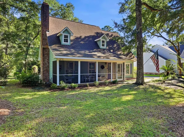 587 Hawthorn Dr., Pawleys Island, SC 29585