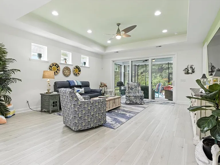511 Landshark Blvd — Photo 49