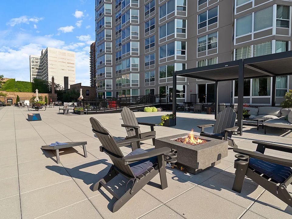 3rd Floor Plaza Deck