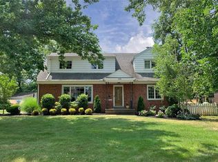 14418 S Woodland Rd, Shaker Heights, OH 44120