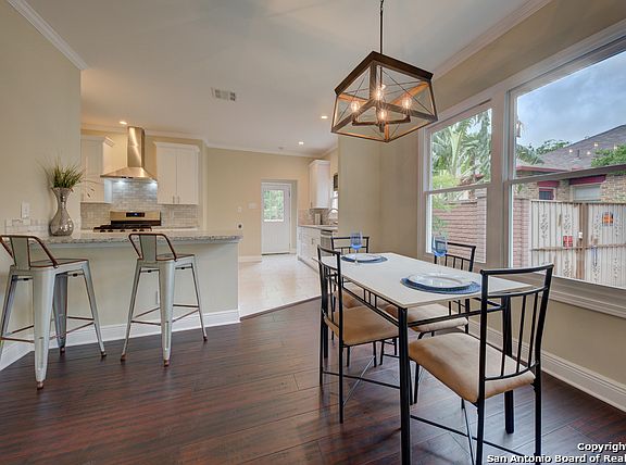 4th image of 2020 W Huisache Ave
