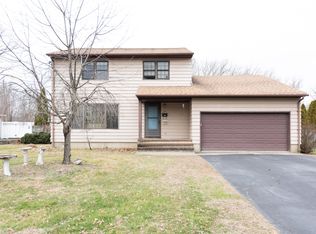 14 Maple Dr, Hazlet, NJ 07730