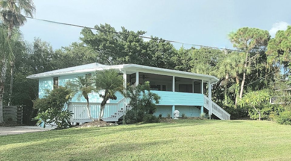 1st image of 120 Shoreland Dr