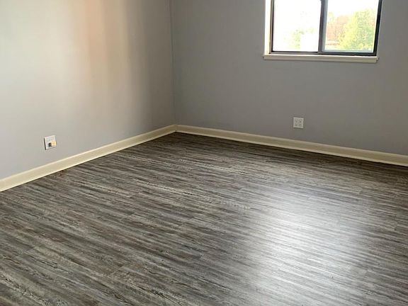 Private Bedroom with 2 Closets!