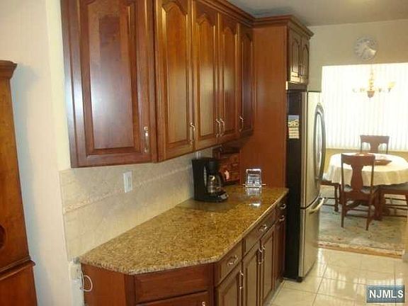 2nd image of 770 Anderson Ave APT 4K