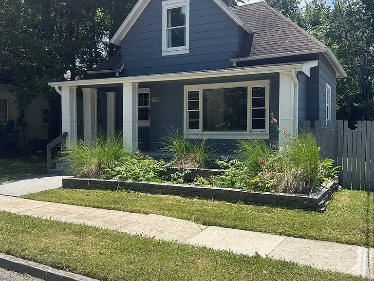 318 E Webster St — Photo 1