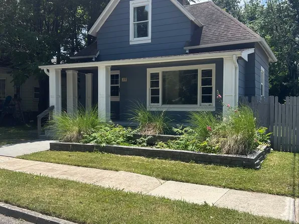 318 E Webster St, Springfield, MO 65802