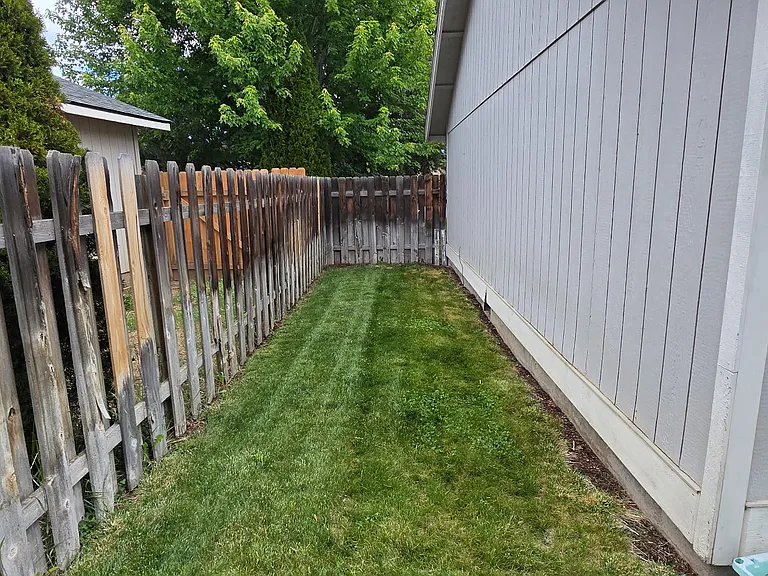 1731 NE Mark Ct — Photo 20