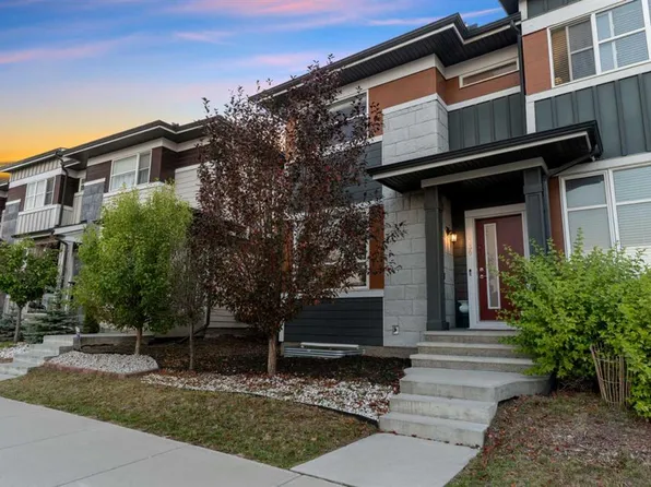 130 E Skyview Cir NE, Calgary, AB T3N 0V3