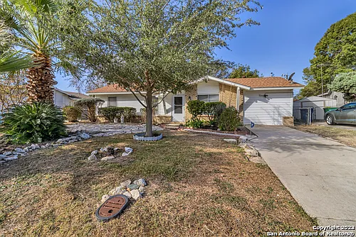 8815 Oakbrook St Photo 1