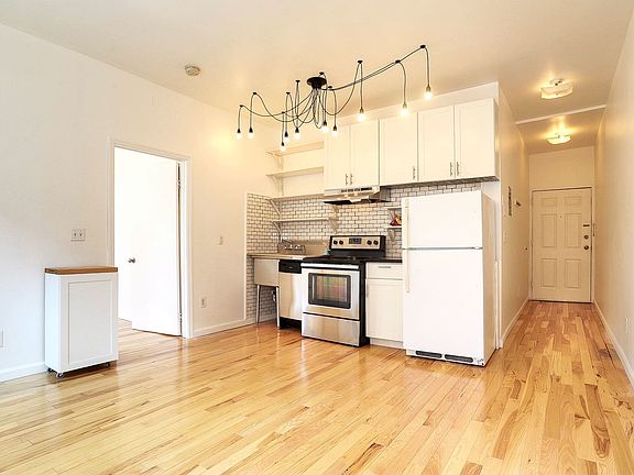 2nd image of 101 Willow Ave APT 3F