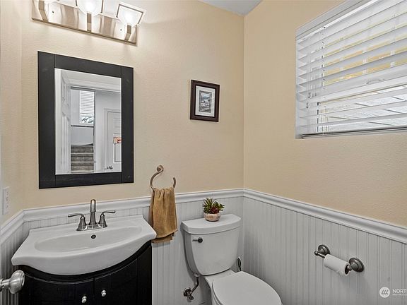 5th image of 5809 16th Street Ct NE