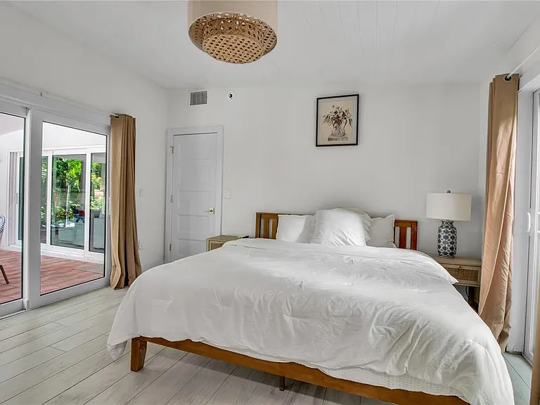 6979 Longboat Dr S — Photo 16