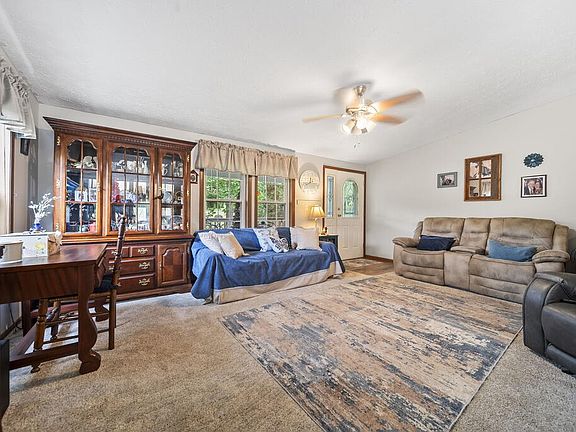 4th image of 2924 Dutch Run Rd