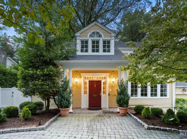 64 Woodland Park Dr, Tenafly, NJ 07670