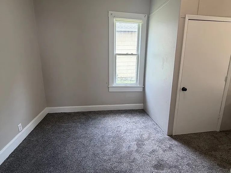 513 E Colorado Ave — Photo 5