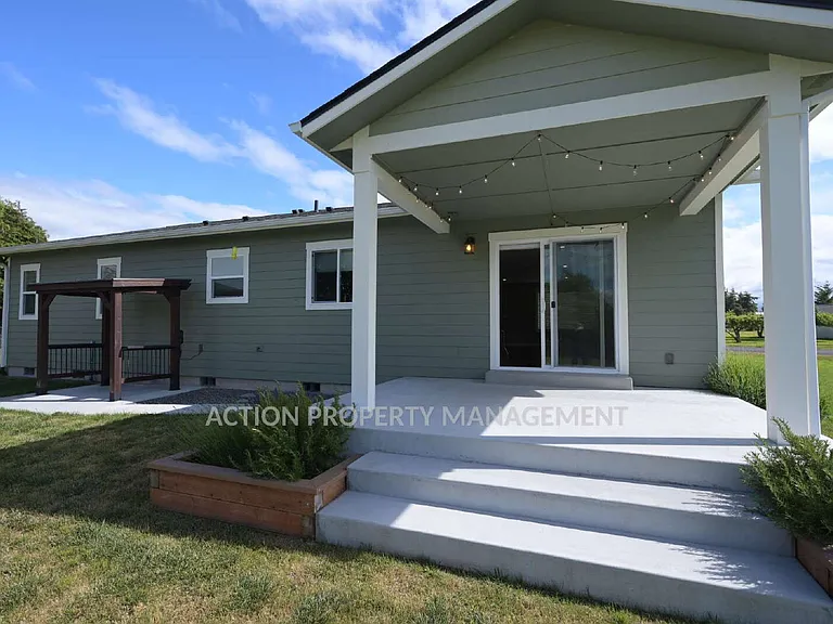 41 Victoria View St — Photo 12
