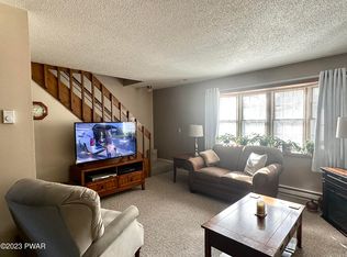 103 Wheatfield Plz, Milford, PA 18337