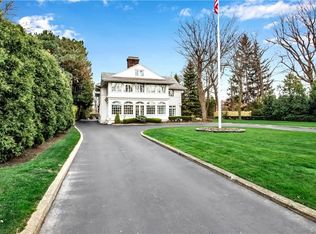 23 Four Seasons Rd W, Amherst, NY 14226