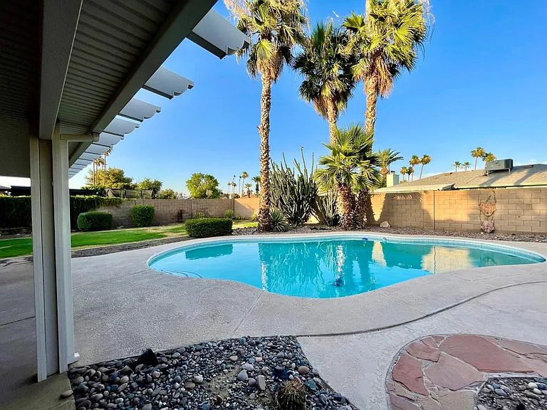 huge pool and wonderful skyline views