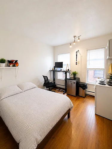 28 S Huntington Ave Photo 1