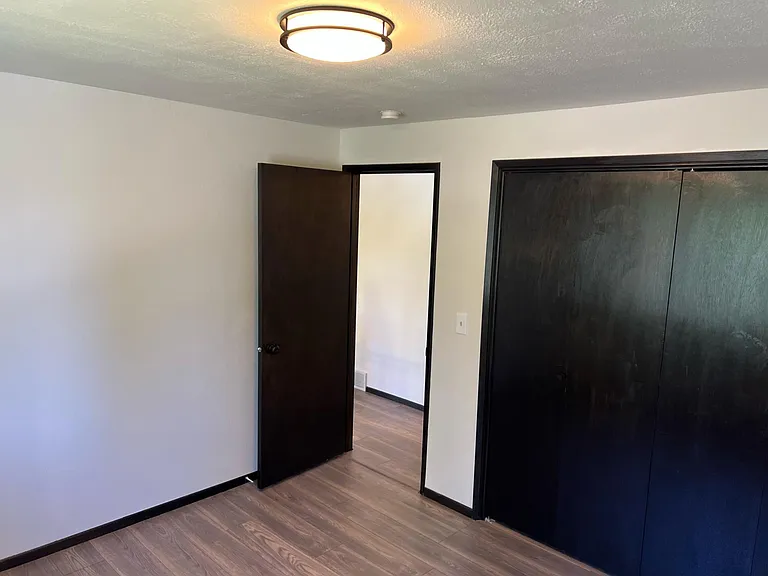 9621 N Indian Trail Rd — Photo 11
