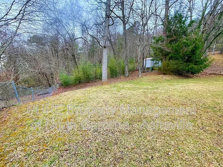 68 Wake Robin Way — Photo 14