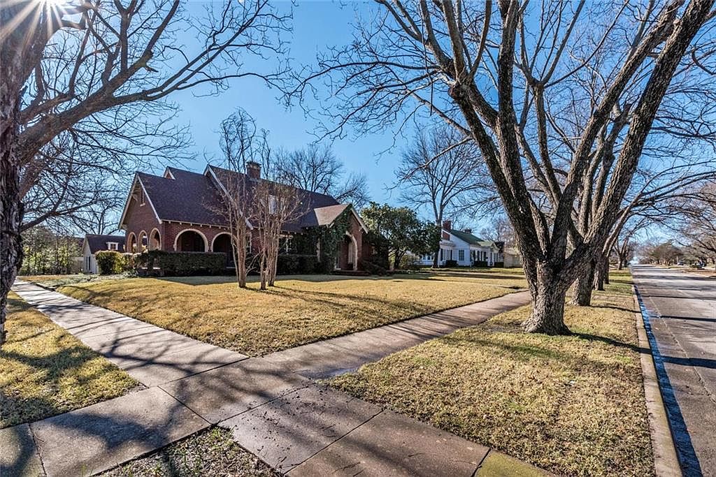 3000 Colcord Ave, Waco, TX 76707 Zillow