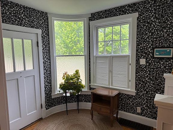 2nd image of 4709 N Knox Ave