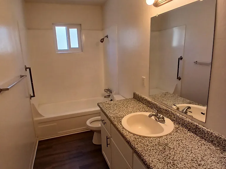 1251 Kenny Dr #9 — Photo 8