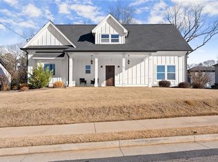 491 Little Oak St, Athens, GA 30601