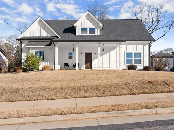 491 Little Oak St, Athens, GA 30601