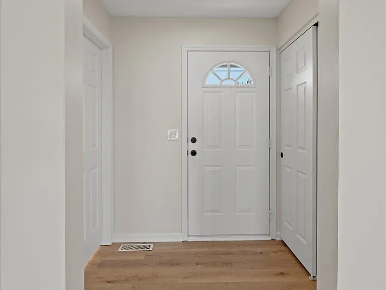 2127 Algiers St — Photo 5